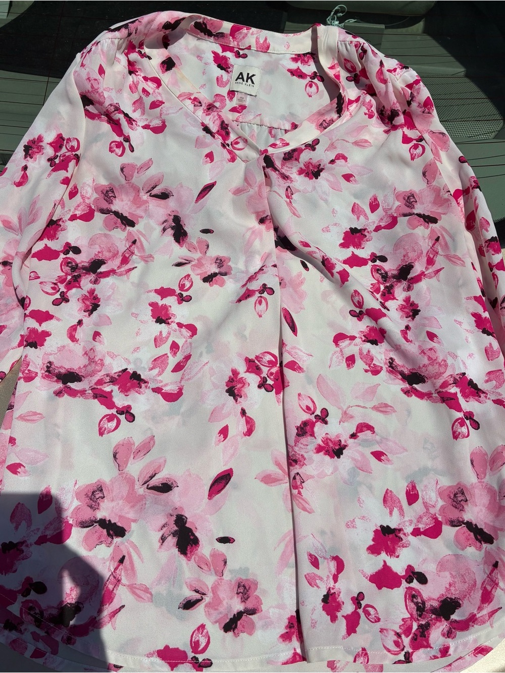 Anne Klein Pink Floral V-Neck Top